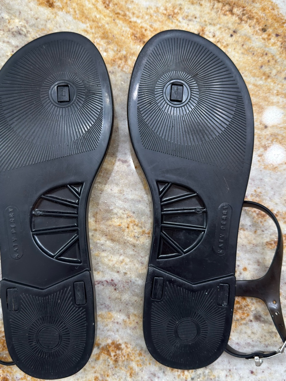 Katy Perry Black Ladybug Jelly Sandals โ Pre-Owned - Picture 3 of 5